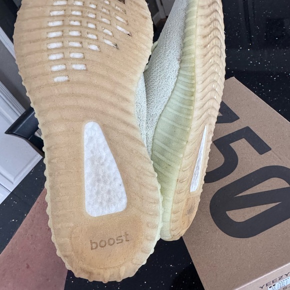 Yeezy Boost 350 Men\'s Butter Athletic Shoes